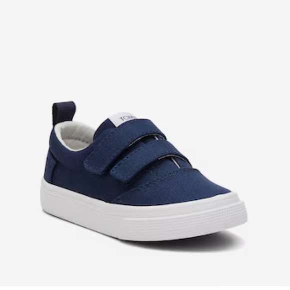 NEW TOMMY BAHAMA TOMS Fenix Double Strap Sneaker - Kids' Size: 7 - Picture 1 of 8